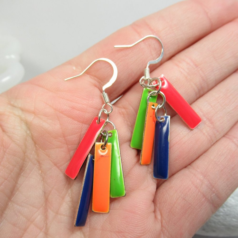 Enamel rectangle dangle earrings - Picture 6 of 9